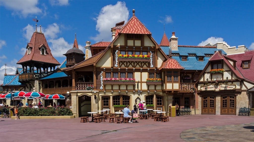 Pinnochio's Village House, Disney World, Going Out The Door